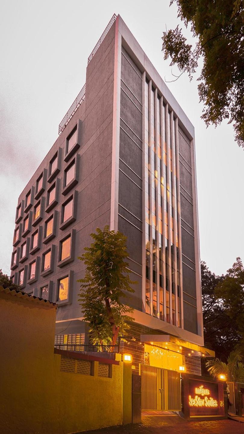 Magnus Nexstar Suites Kalyani Nagar 푸네 외부 사진